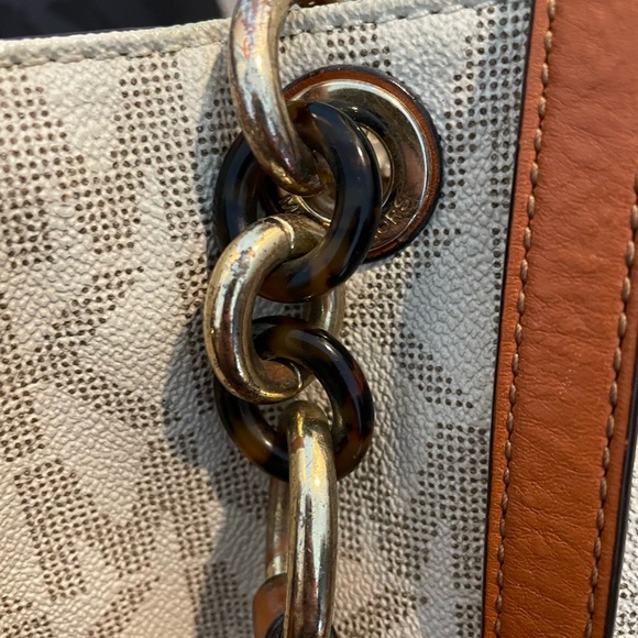 Michael Kors Large Shoulder Bag - Picture 4 of 5